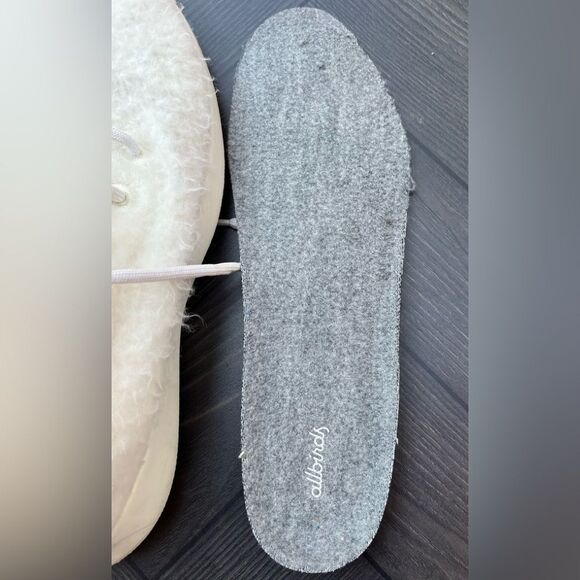 Allbirds ivory/cream certified merino shoes. Lace closure, good condition, M13 - Picture 5 of 10